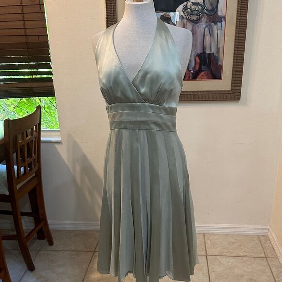 Calvin Klein 100% Silk Elegant Champagne/ Green Halter Neck Dress SZ6 - Picture 6 of 13